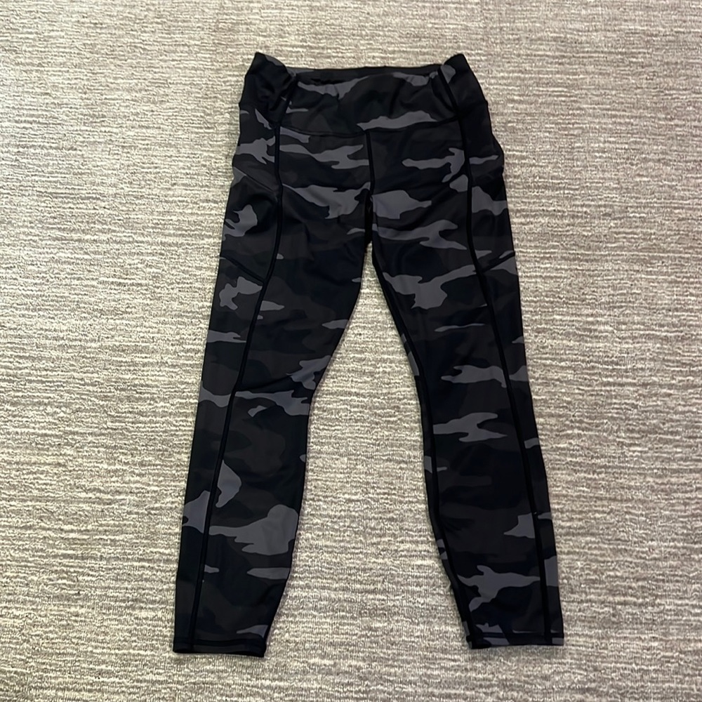 Womens camo athleta leggings, zip up pocket